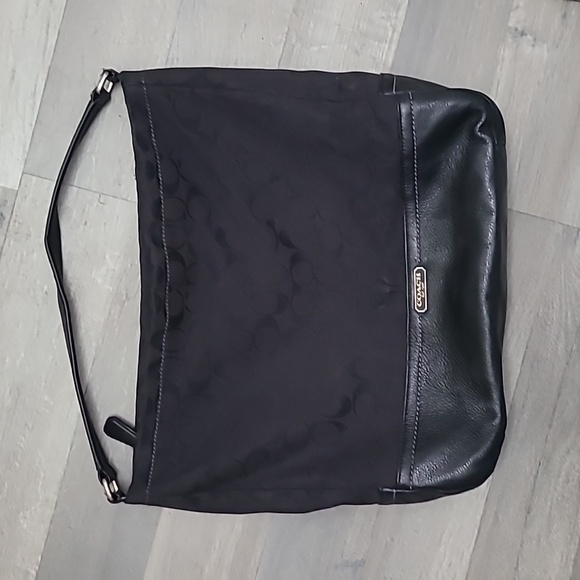 Coach Park Black Signature Hobo Shoulder Top Zip Bag Purse F23279 - Picture 1 of 10